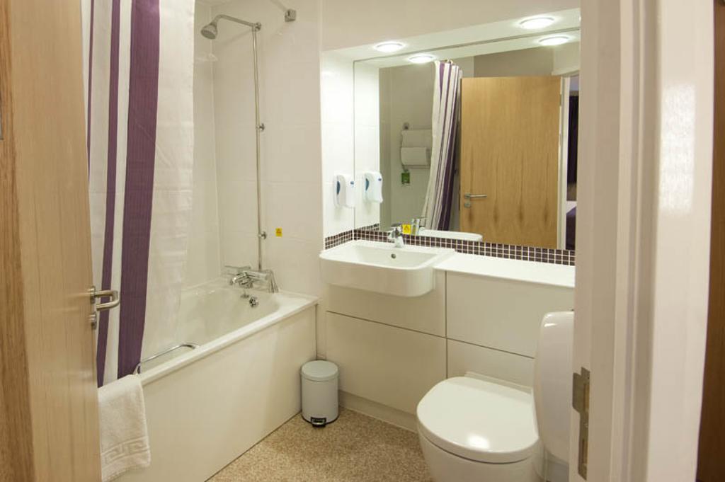 Premier Inn Birmingham City - Waterloo St Szoba fotó