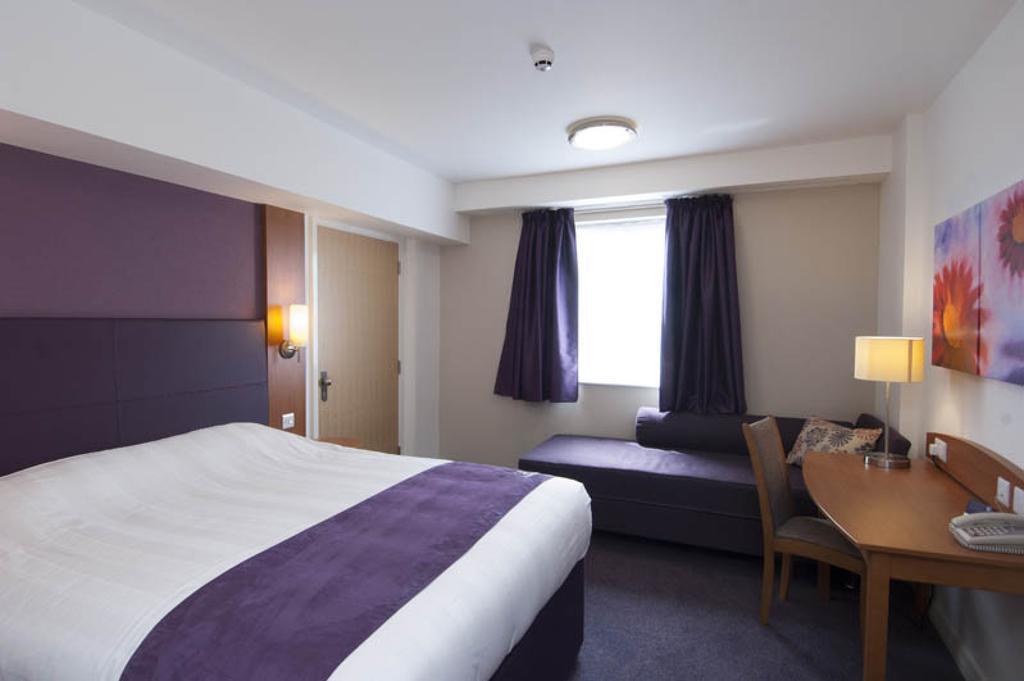 Premier Inn Birmingham City - Waterloo St Szoba fotó